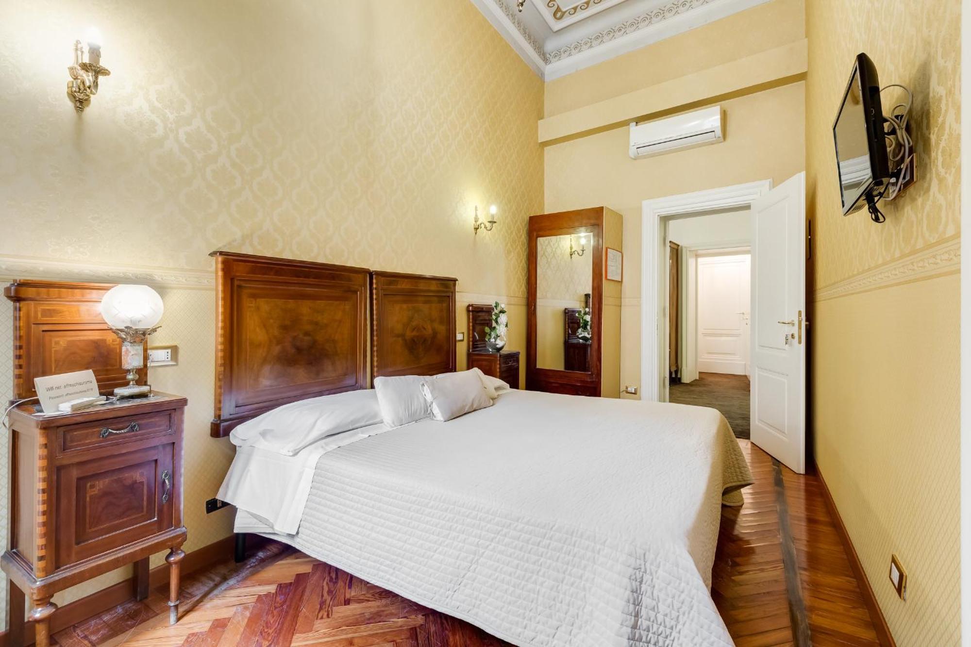 Affreschi Su Roma Luxury B&B Стая снимка